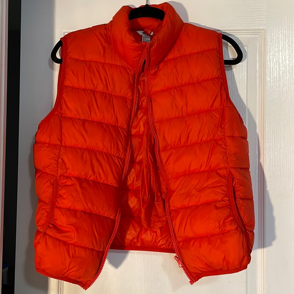 Cute light puffer vest
